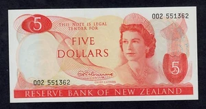 NEW ZEALAND  5  DOLLARS ( 1967 )  PICK # 165a UNC. - Picture 1 of 2