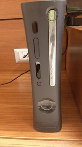 Xbox 360 Slim 120 GB con ixtreme LT2.0 + Kinect + 50 giochi+ 3 joypad - Foto 1 di 5