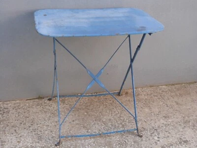 Table rectangulaire en fer forgé, bleue, pliante, extérieur/intérieur - Photo 1/4