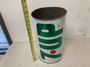 Vintage 7UP 7 UP Wet & Wild Soda Vinyl Inflatable Blow Up Advertising Can 15" - Picture 1 of 7