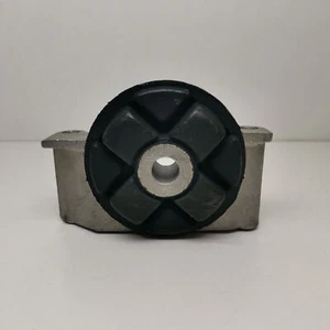 STAFFA POSTERIORE SUPPORTO CAMBIO AUDI 80 - 90 - 100 - COUPE' PER 893399151A - Picture 1 of 5