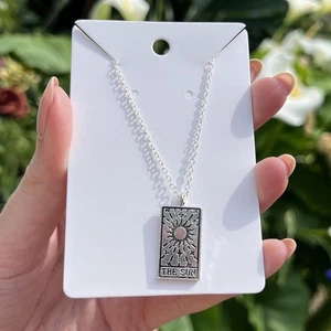The sun Fortune Telling Tarot Card Pendant Silver Chain Necklace 20 inch - Picture 1 of 3