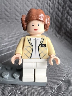 LEGO Star Wars Princesa Leia Minifigura Cabello Texturizado con Bollos sw0113 (4504) Foto 1 de 4