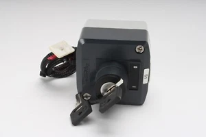 Schneider XALD144 Control Station - Picture 1 of 3