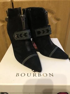 Suede Black Star Detail Amy Huberman Black Boots Ankle Size 4 - Picture 1 of 6