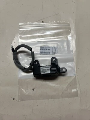 2009-2015 迷你 COOPER R57 右尾闩锁 原始设备制造商 — 第 1/4 张图片