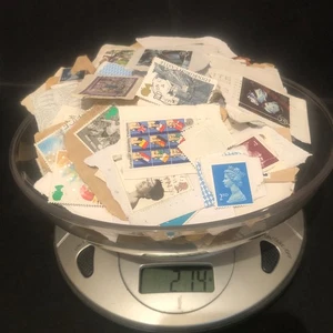 200g+ Kiloware On Paper Stamps Mixture Mostly GB Unsorted - Picture 1 of 6