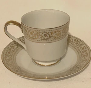 Juego de 4 tazas y platillos de té Fashion Manor. Filigrana dorada Monette - Imagen 1 de 2