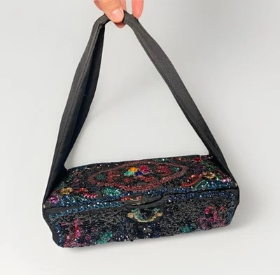 Bolso de mano Koret de finales de la década de 1940 totalmente con lentejuelas caja rectangular con espejo Foto 1 de 4