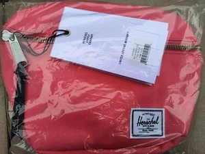 New W/Tags HERSCHEL SUPPLY CO. Fifteen Hip Pack TEA ROSE - Picture 1 of 7