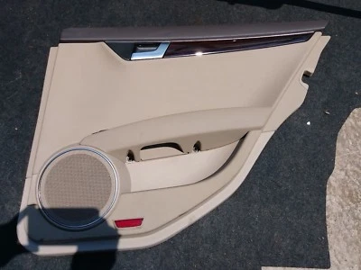 Mercedes-Benz Clase C C350 2008-2014 panel de puerta trasero pasajeros moldura OEM bronceado Foto 1 de 4