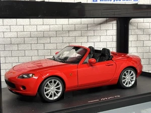 1:18 *BOXED* AUTOart 2006 Mazda MX-5 Roadster (Red) LHD MODEL CAR *RARE*! 75975 - Picture 1 of 11