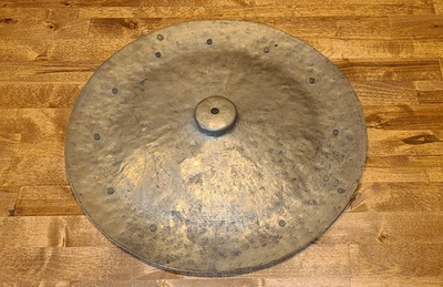 Prato antigo 15" Sizzle Crash Splash rebitado Milford (rachado) - Imagem 1 de 4