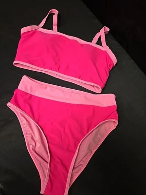 Conjunto de bikini mediano de dos tonos traje de baño cintura alta traje de baño rosa Foto 1 de 3