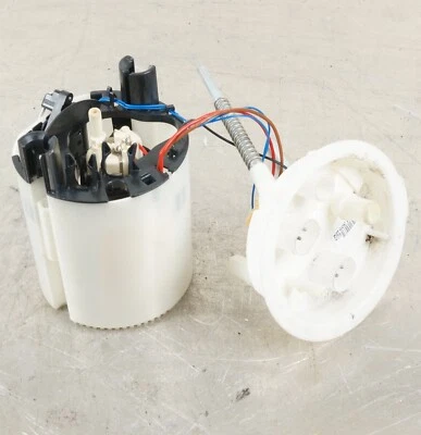 BMW 328I XDRIVE E90 LCI 2009-2012 - Conjunto de bomba de combustible en tanque 6765717 Foto 1 de 3