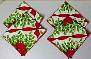 Vintage Lot 4 Christmas Poinsettia Holly Berry Red Green Cloth Fabric Napkins - Picture 1 of 5