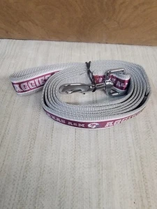 Guinzaglio NCAA PET Un guinzaglio per cani e gatti lucido e colorato guinzaglio resistente - Foto 1 di 3