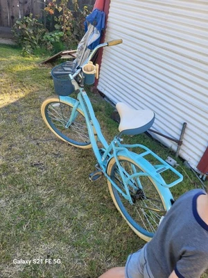 Bicicleta de crucero Huffy NASSAU 26" para mujer - azul claro, solo recogida local  Foto 1 de 4