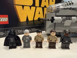 LEGO® Star Wars Minifigures: Grand Moff Tarkin, Darth Vader, Resistance Officers - Picture 1 of 2