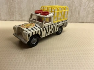 VINTAGE CORGI TOYS LAND ROVER 109 W.B. 154 LIONS OF LONGLEAT - Picture 1 of 8