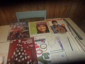KNITTING AND CROCHET BOOKS & NEEDLES LOT - Picture 1 of 7