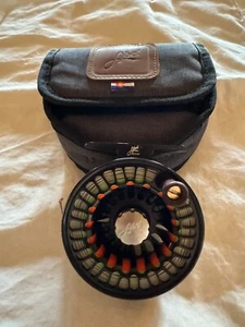 Slightly used Black Abel TR4/5 Fly Reel with SA Mastery Standard WF 5 F line - Picture 1 of 2