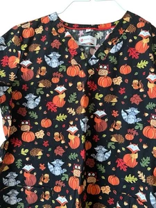 White Cross  Scrub Top Autumn Pumpkins  Foxes Medical Nurse Size Medium - Picture 1 of 11