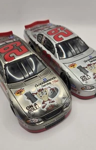 1/24 Die Cast Car 2001 Kevin Harvick Looney Tunes Brookfield 2 auto - Foto 1 di 6