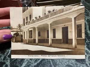 CARTOLINA VALLECROSIA PORTICO DELL’ISTITUTO SALESIANO VIAGGIATA 1962 BD - Foto 1 di 2