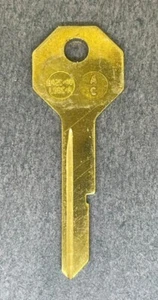 Lots of 2 HBR8 Composite Key Blank for Vintage GM IGN/TRUNK - Picture 1 of 1