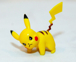 Nur Pokemon PiKACHU FIGUR - Clip 'N' Go Poke Ball Gürtel - Mini Pikachu Figur