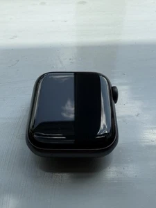 Apple Watch Series 5 GPS 40mm Black - EXCELLENT - Picture 1 of 4