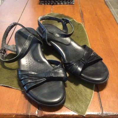 SAS Wedge Sandals Womens size 8 STRIPPY QUARTER STRAP Black Patent Leather - Image 1 of 4