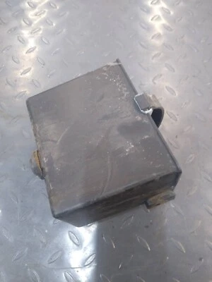 Yamaha FJ1200 / FJ 1200 3XW 1991 - Battery Box / Battery Holder — 第 1/2 张图片