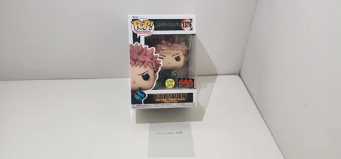 Funko Pop! AAA Anime Exclusive Jujutsu Kaisen - Yuji Itadori w/ Divergent Fist Cover