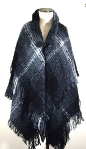 Aqua Bloomingdale Womens Black Gray White Acrylic Cape XS / S - Picture 1 of 7