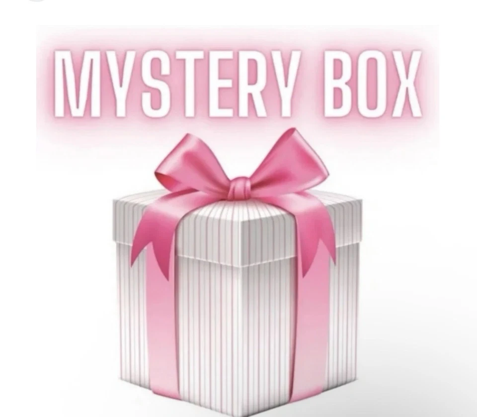 Pacchetto Mystery Box, vestiti bambina, taglie incluse neonato-12 mesi, nuovi e usati - Immagine 1 di 1