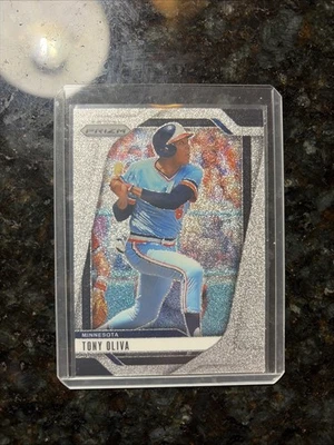 Panini Prizm 2025 White Sparkle Variation Tony Oliva Minnesota Twins SSP raro Foto 1 de 2
