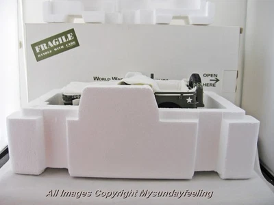 1943 WORLD WAR II JEEP REPLICA - DANBURY MINT - SCALE 1:16 - NEW! - Immagine 1 di 4