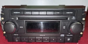 OEM Jeep Patriot Compass Caliber Radio CD Player P05064171AM 2007 2010 - Picture 1 of 6