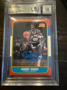 1986 Fleer 76 Johnny Moore signierte Karte Beckett BAS Auto Spurs Auto Klasse 10 - Bild 1 von 1