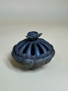Antique Chinese Bronze 3 Footed figural incense burner With Lid C - Picture 1 of 8
