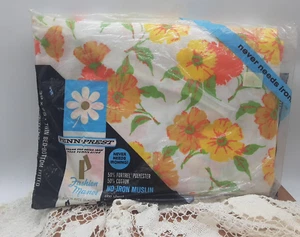 VINTAGE NIP Muslin Twin Bed Bottom Yellow Orange Floral Fitted Sheet Penneys 70s - Picture 1 of 12