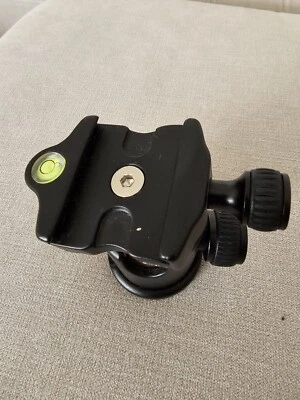 Nikon Ball Head Screw-on Levelling Base - Darkness with Original Bag - Image 1 of 4