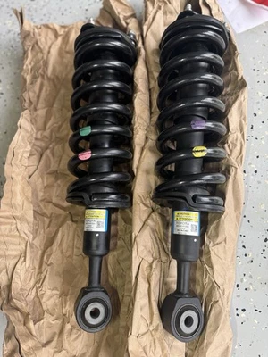 Conjunto completo de puntal para Tundra PLATINUM 2025. Funciona con modelo 2022-2025 Foto 1 de 3