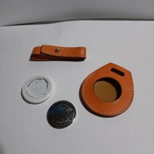 Coque Hermès Apple AirTag Accessoire fonctionnel légèrement rayée - Photo 1 sur 10