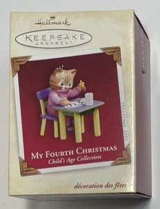 Adorno Sello “Mi Cuarta Navidad”, Colección Edad Infantil - Imagen 1 de 2