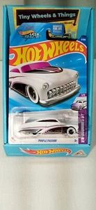 2025 Hot Wheels Purple Passion Purple HYX55 HW Designed By White/Black mit Rarität - Bild 1 von 7