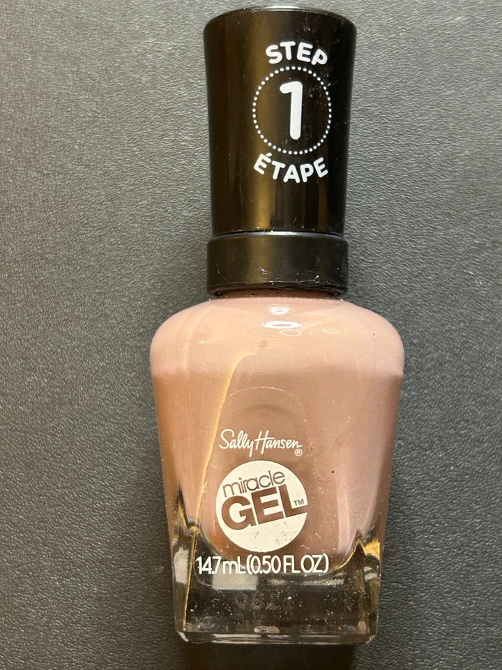 Esmalte de uñas en gel Sally Hansen Miracle, 14,7 ml/0,50 FL. OZ.  (Tú eliges el color) Foto 1 de 4