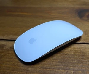 Apple Magic Mouse Model A1296 Wireless Bluetooth Multi Touch working - Picture 1 of 4
